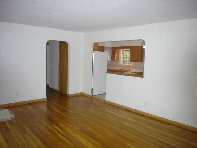 2593 Edgevale Road Columbus, OH 43221 - Photo 5 of 5