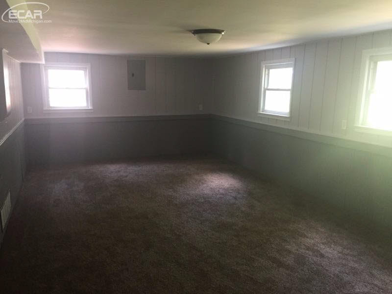 7391 East Coldwater Road Davison, MI 48423 - Photo 6 of 8 21319566-5.JPG