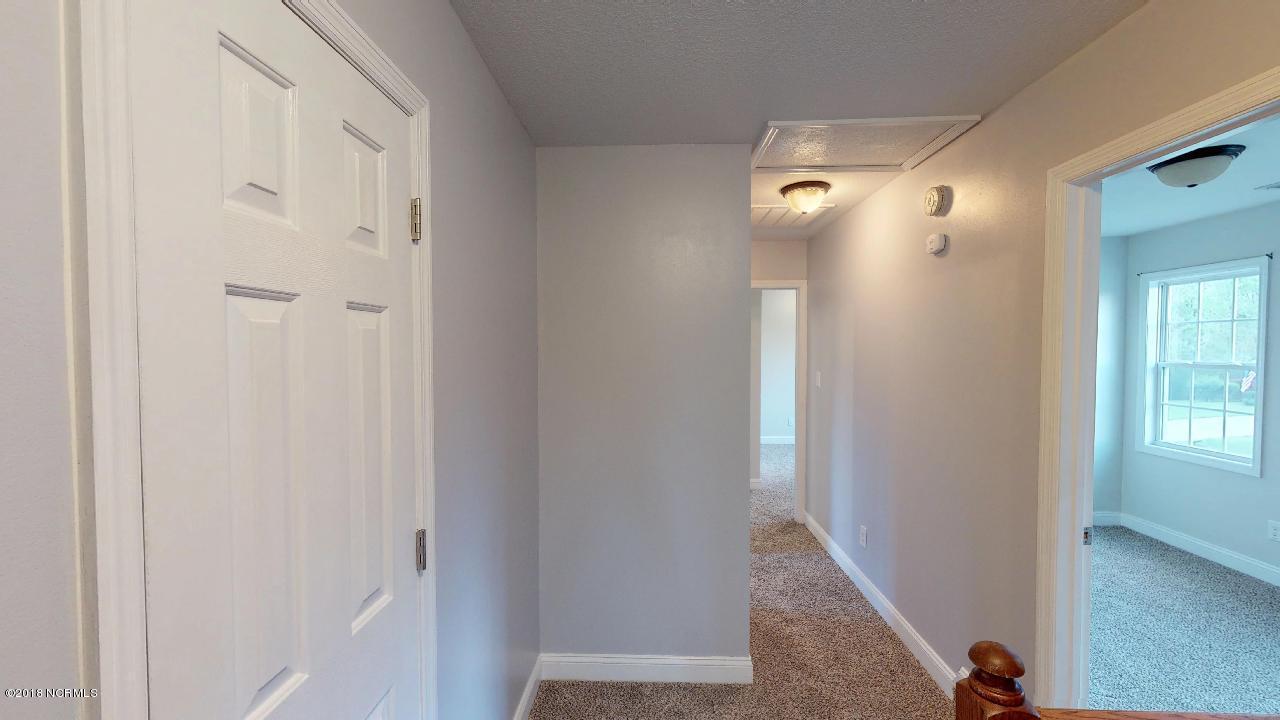 336 Old Dam Road Jacksonville, NC 28540 - Photo 25 of 34 336-Old-Dam-Road-Upstairs-Hall