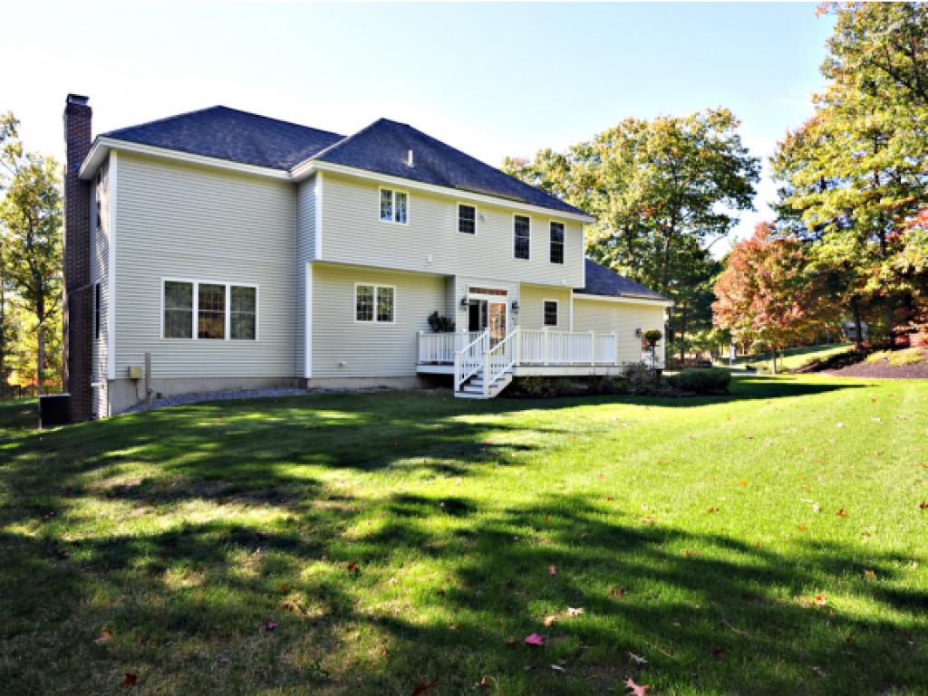 50 Stonepost Road Pelham, NH 03076 - Photo 4 of 36