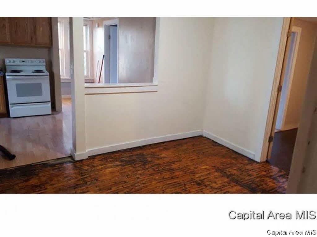 1121 East Spruce Street Springfield, IL 62703 - Photo 3 of 6