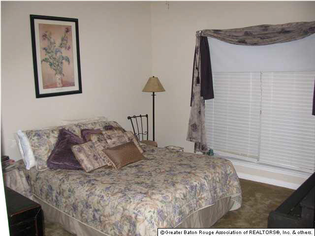 15155 Point Chenier Avenue Baton Rouge, LA 70817 - Photo 5 of 15 Gallery Image 5