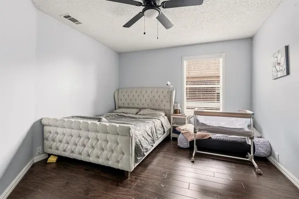 $2,900 | 403 Attaway Drive, Euless, TX 76039