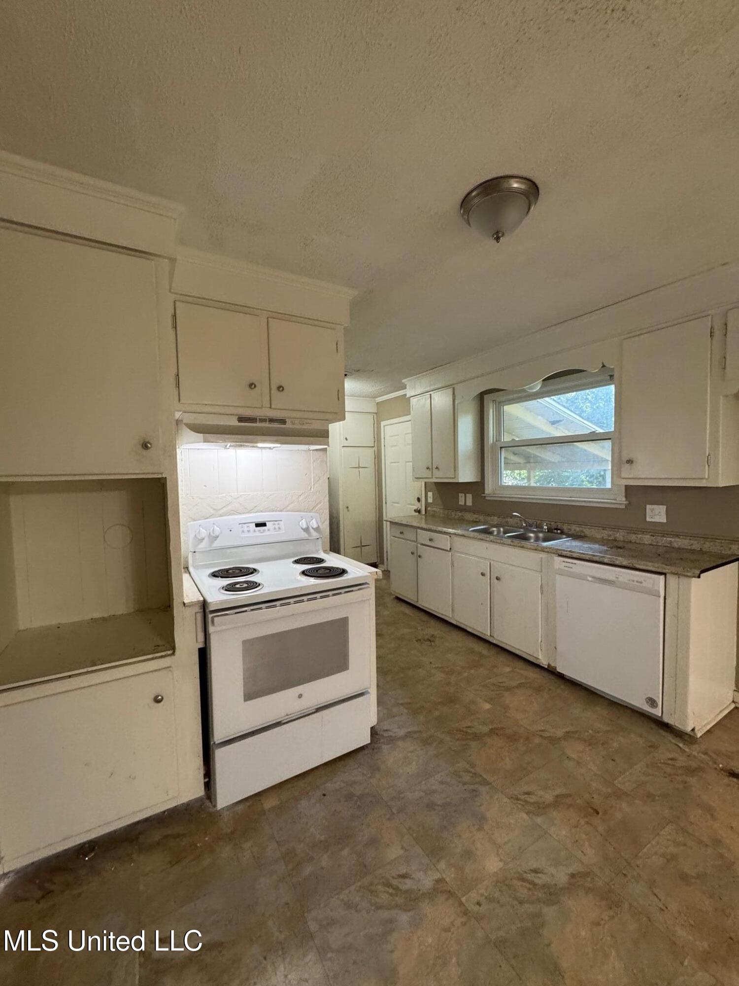 945 Valencia Street Jackson, MS 39204 - Photo 12 of 18 IMG_6036