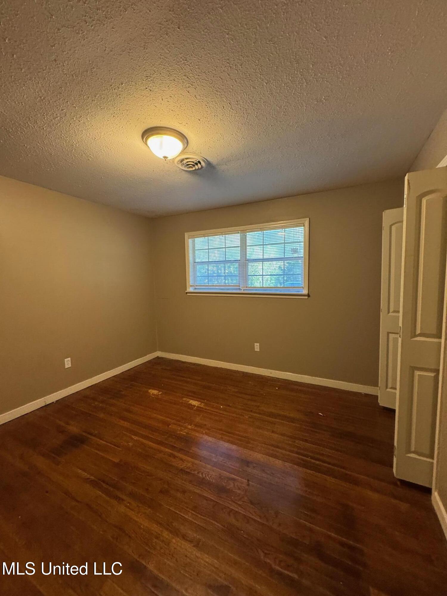 945 Valencia Street Jackson, MS 39204 - Photo 13 of 18 IMG_6037