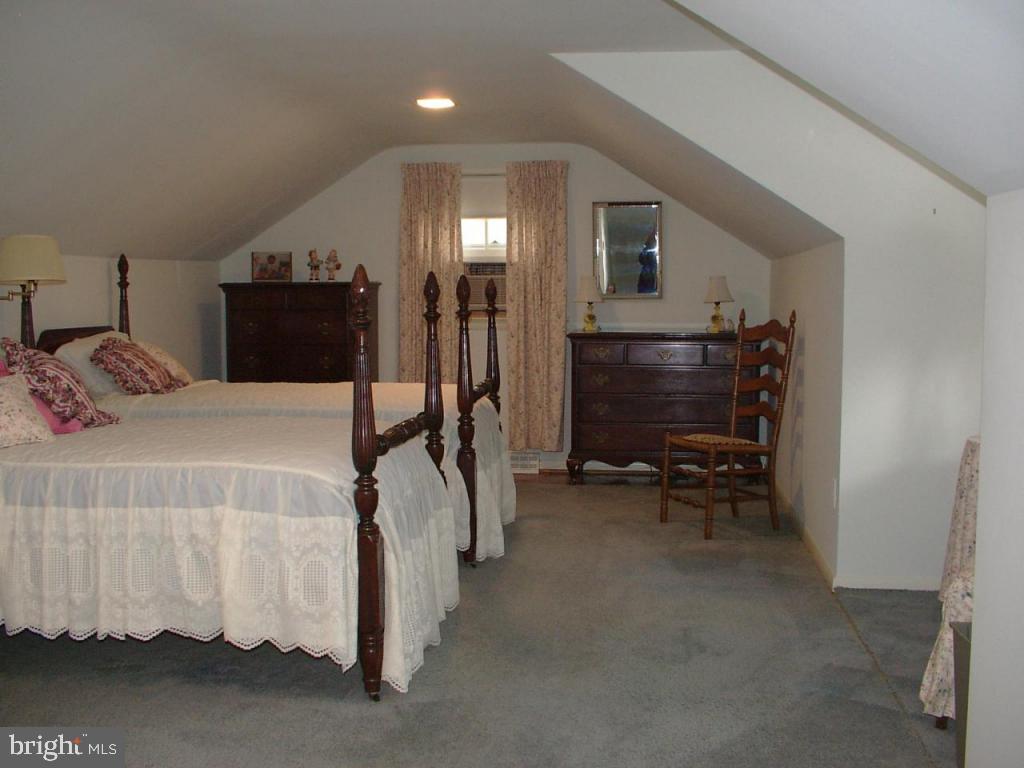 25 Gordon Road Lancaster, PA 17603 - Photo 9 of 10 Gallery Image 9