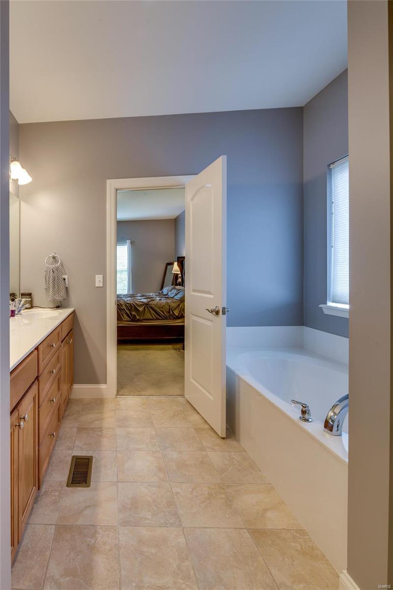 812 Ringer Court St. Louis, MO 63129 - Photo 22 of 56 Gallery Image 22