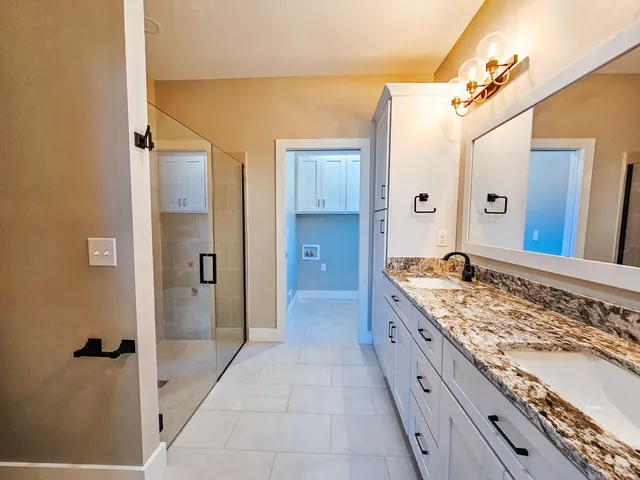 $419,900 | 233 Auseon Court, Hillsdale, MI 49242