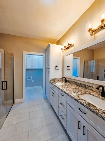 $419,900 | 233 Auseon Court, Hillsdale, MI 49242