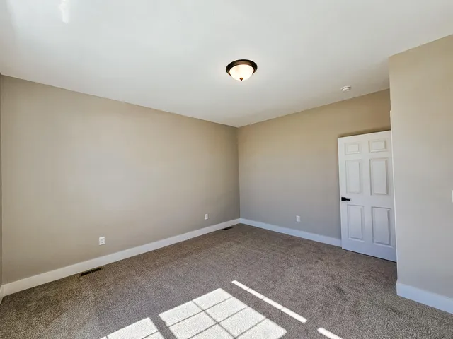 $419,900 | 233 Auseon Court, Hillsdale, MI 49242