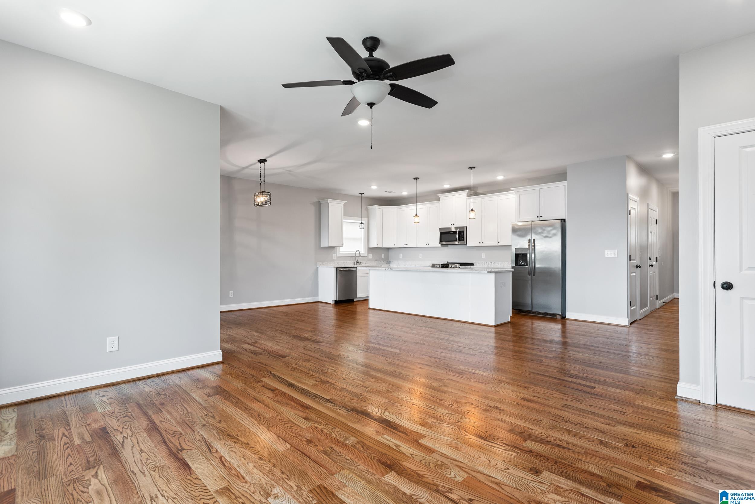 180 Shoreline View Talladega, AL 35160 - Photo 7 of 41