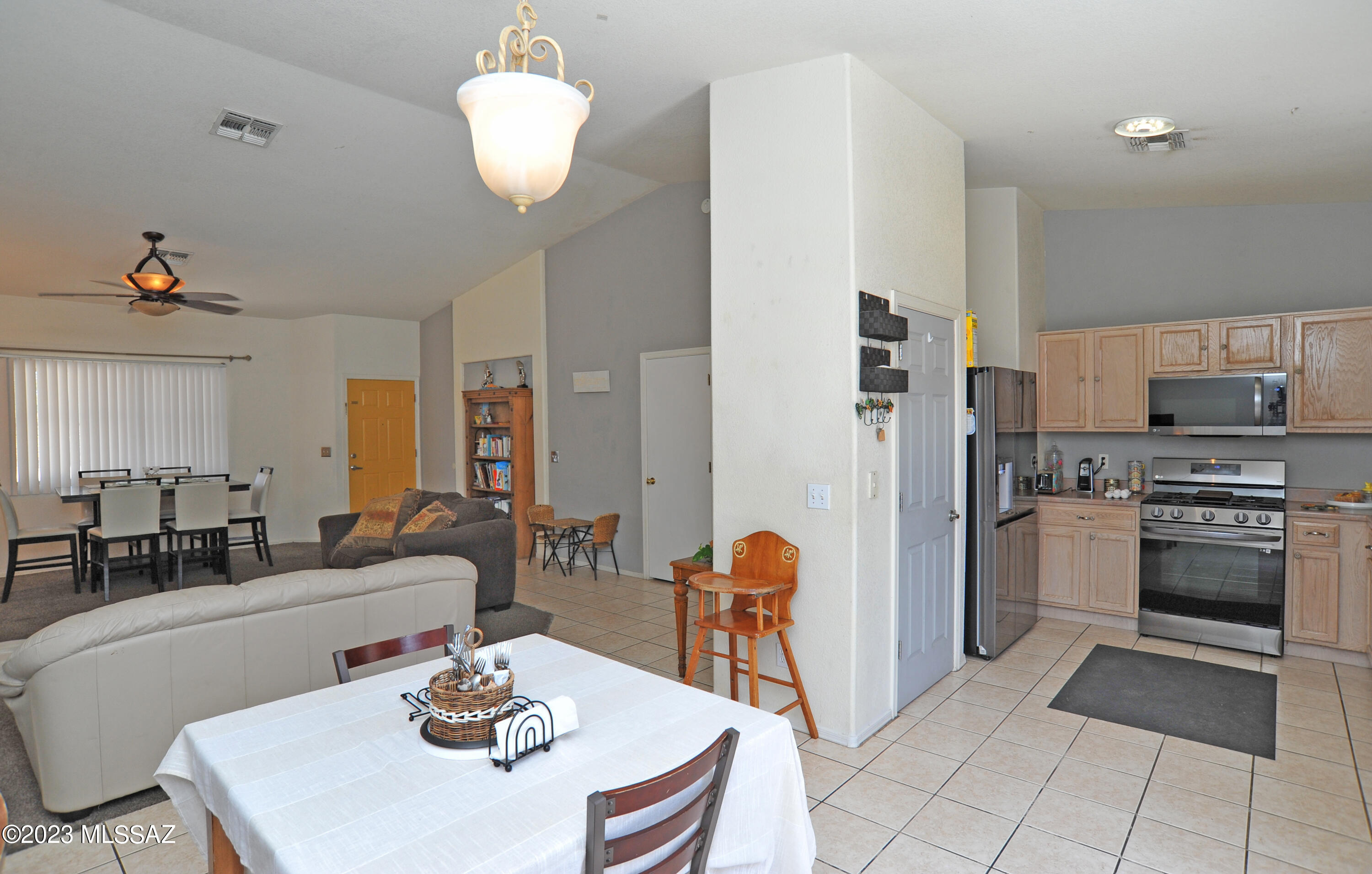 1819 West Donny Brook Road Tucson, AZ 85713 - Photo 4 of 18 Gallery Image 4