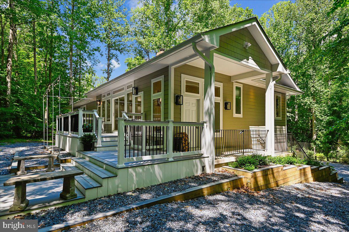 3633 Patuxent River Road Davidsonville, MD 21035 - Photo 11 of 85 Multi-level Composite Deck to Enjoy the Outdoors
