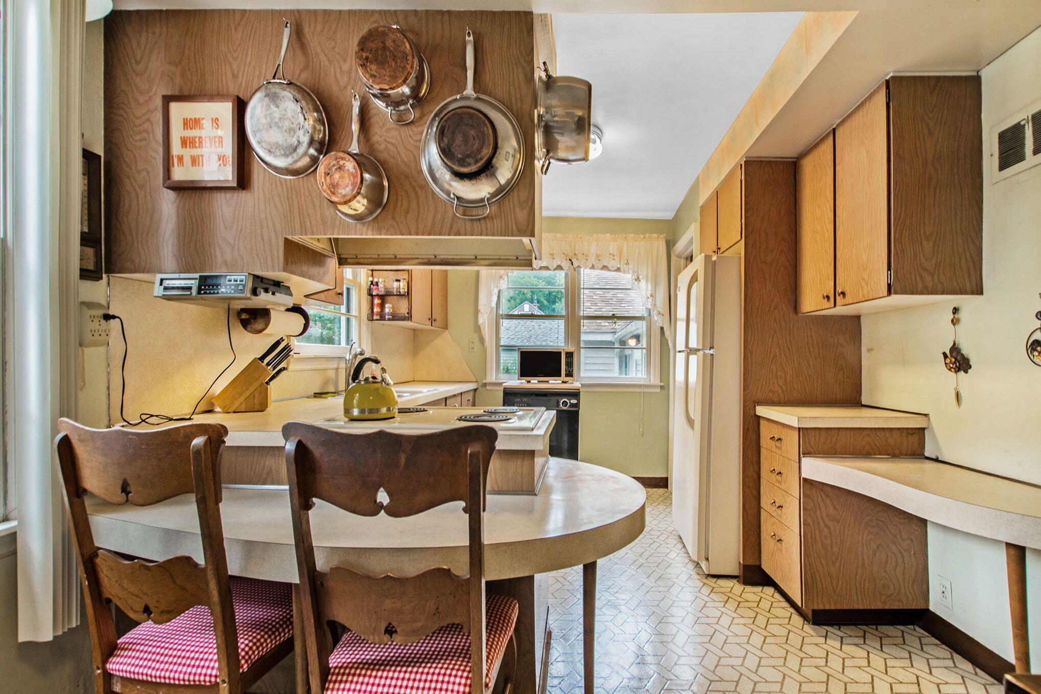 1091 Vick Road Norton Shores, MI 49441 - Photo 12 of 21 Vick 6