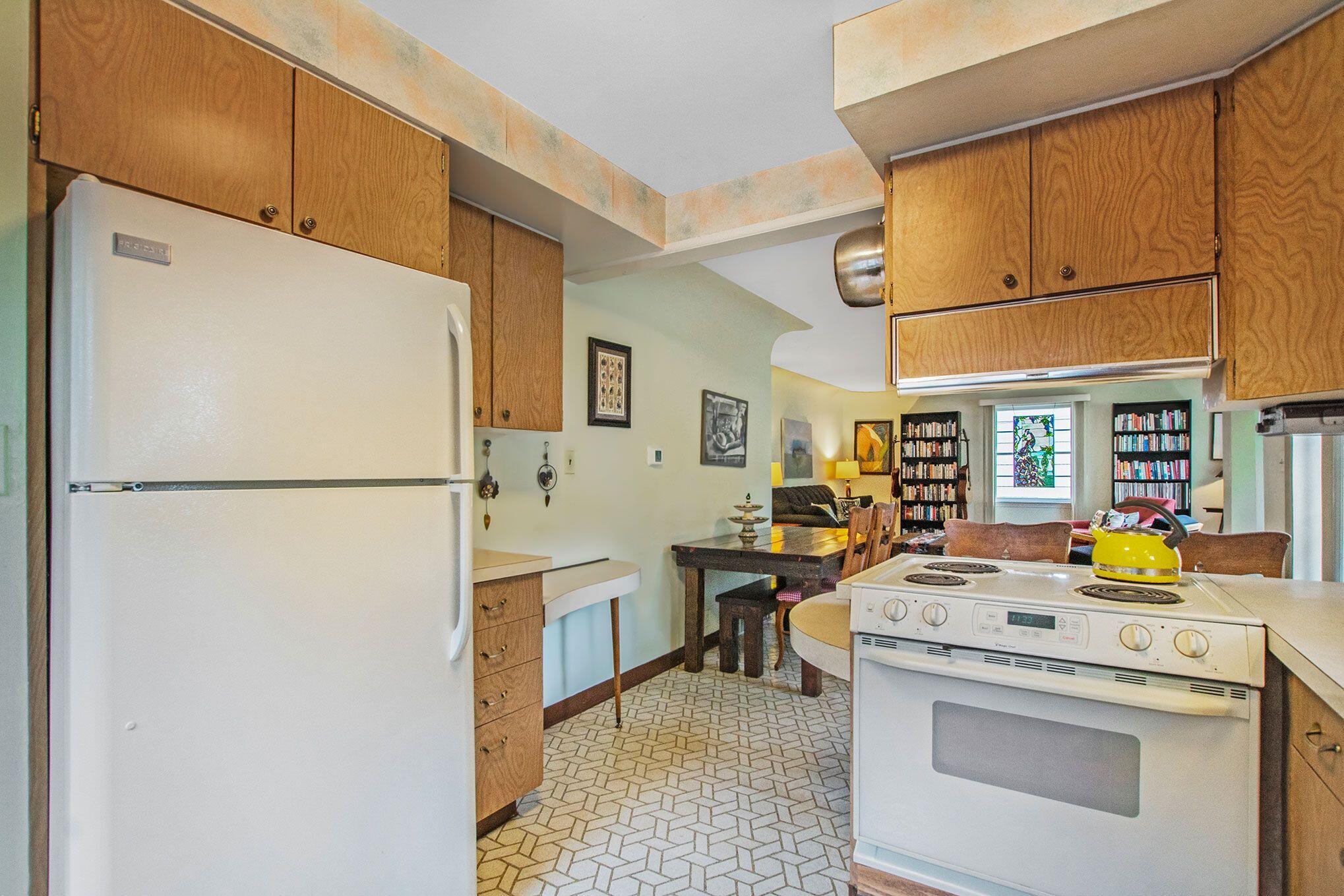 1091 Vick Road Norton Shores, MI 49441 - Photo 14 of 21 Vick 8