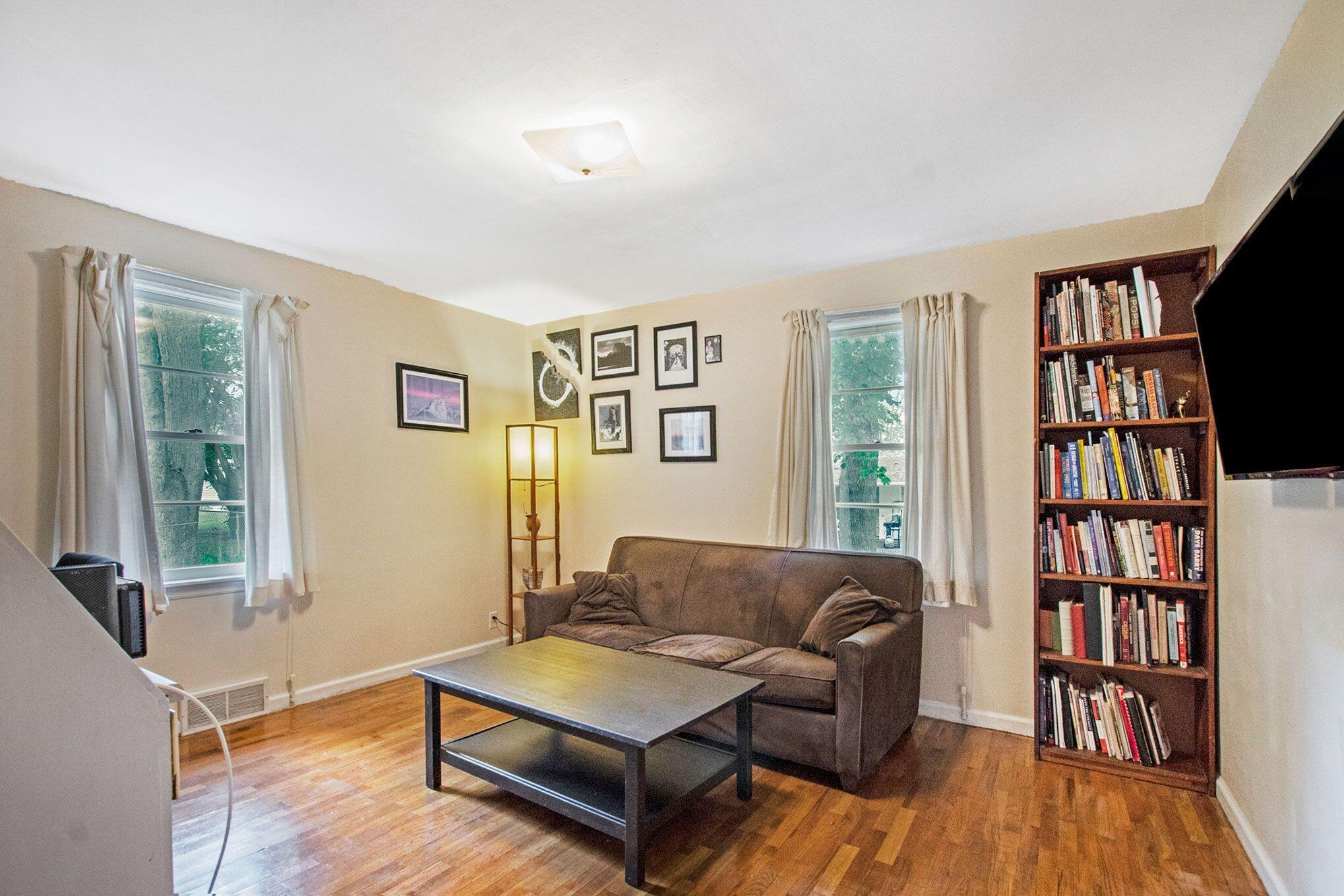 1091 Vick Road Norton Shores, MI 49441 - Photo 18 of 21 Vick 16