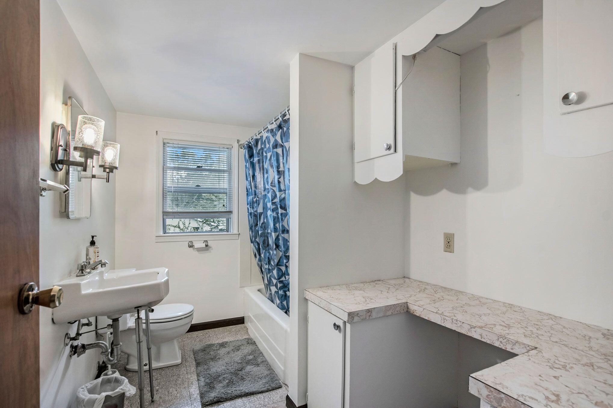 1091 Vick Road Norton Shores, MI 49441 - Photo 20 of 21 Vick 14