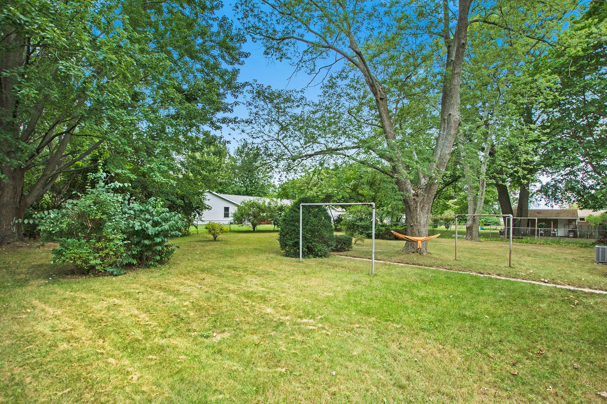 1091 Vick Road Norton Shores, MI 49441 - Photo 5 of 21 Vick 19