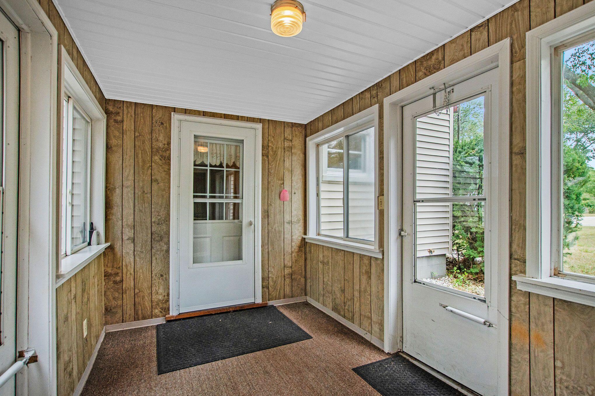 1091 Vick Road Norton Shores, MI 49441 - Photo 6 of 21 Vick 9