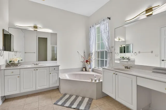 $459,000 | 544 Southwest Lake Manatee Way, Port St. Lucie, FL 34986