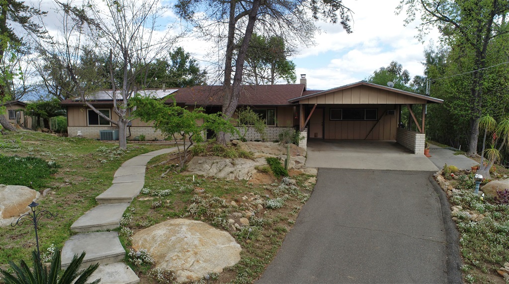 28591 Lilac Road Valley Center, CA 92082 - Photo 1 of 22