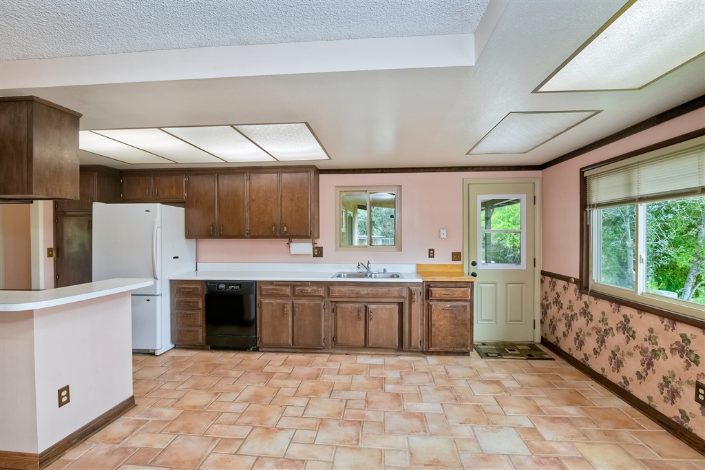 28591 Lilac Road Valley Center, CA 92082 - Photo 10 of 22