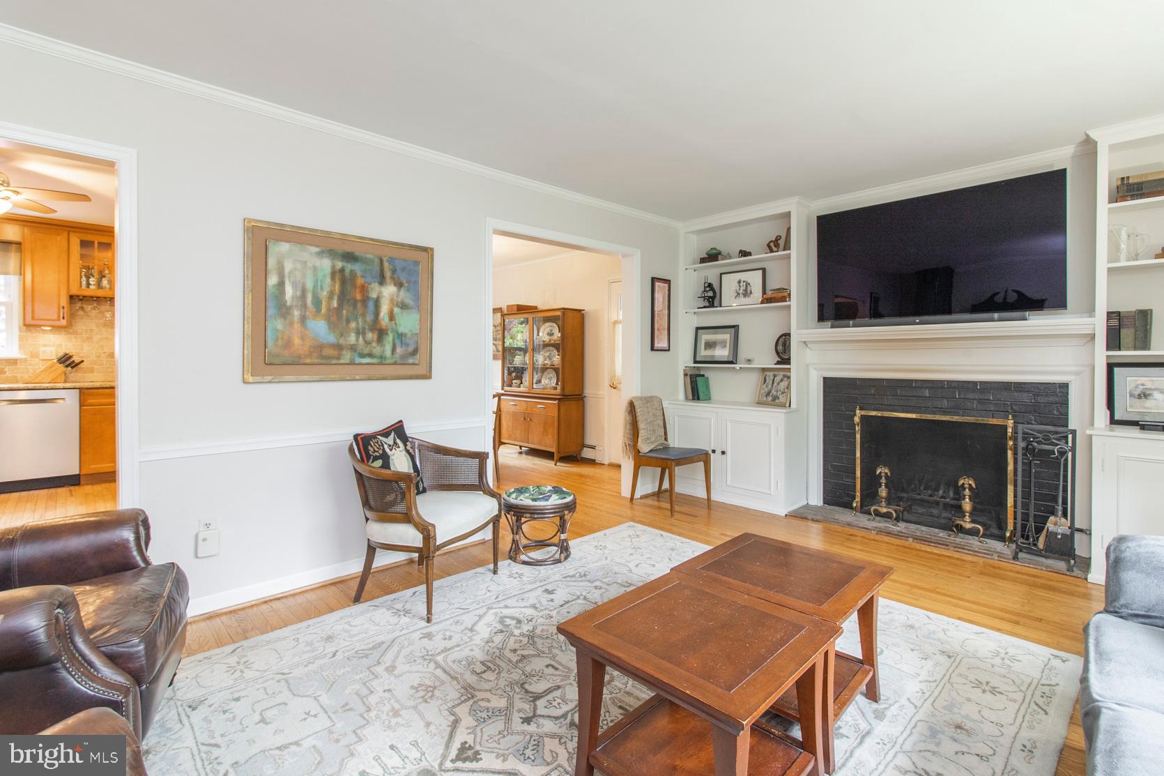 412 Howard Road Gladwyne, PA 19035 - Photo 7 of 34 Living Room