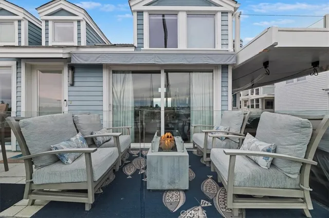 a view of outdoor space yard deck and patio