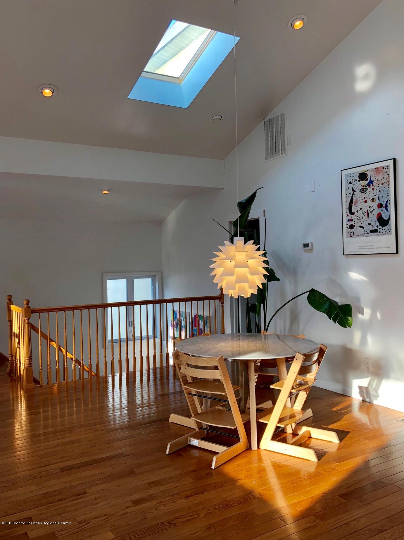 35 Pine Drive Roosevelt, NJ 08555 - Photo 15 of 32 Great Room