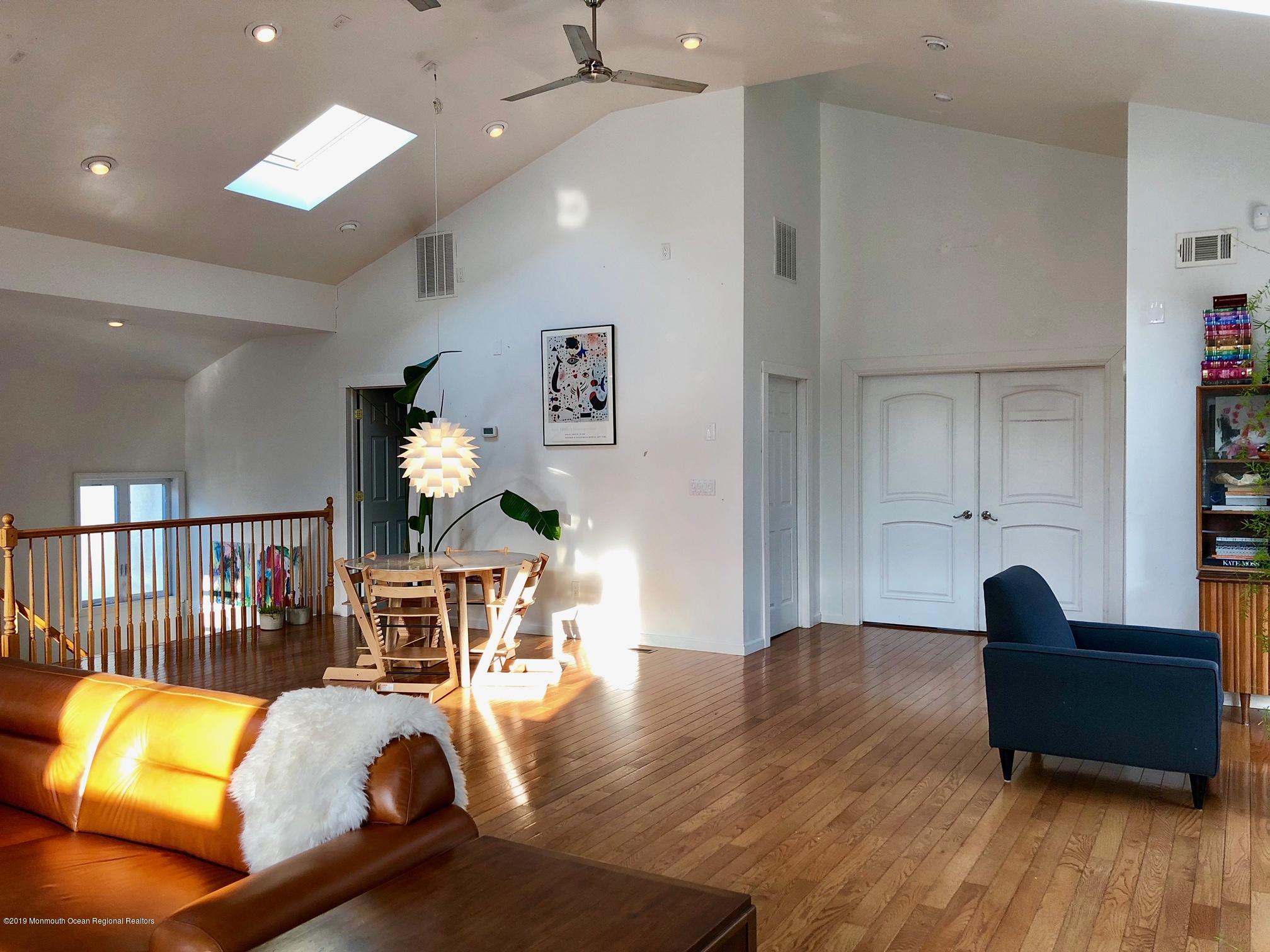 35 Pine Drive Roosevelt, NJ 08555 - Photo 16 of 32 Great Room 4