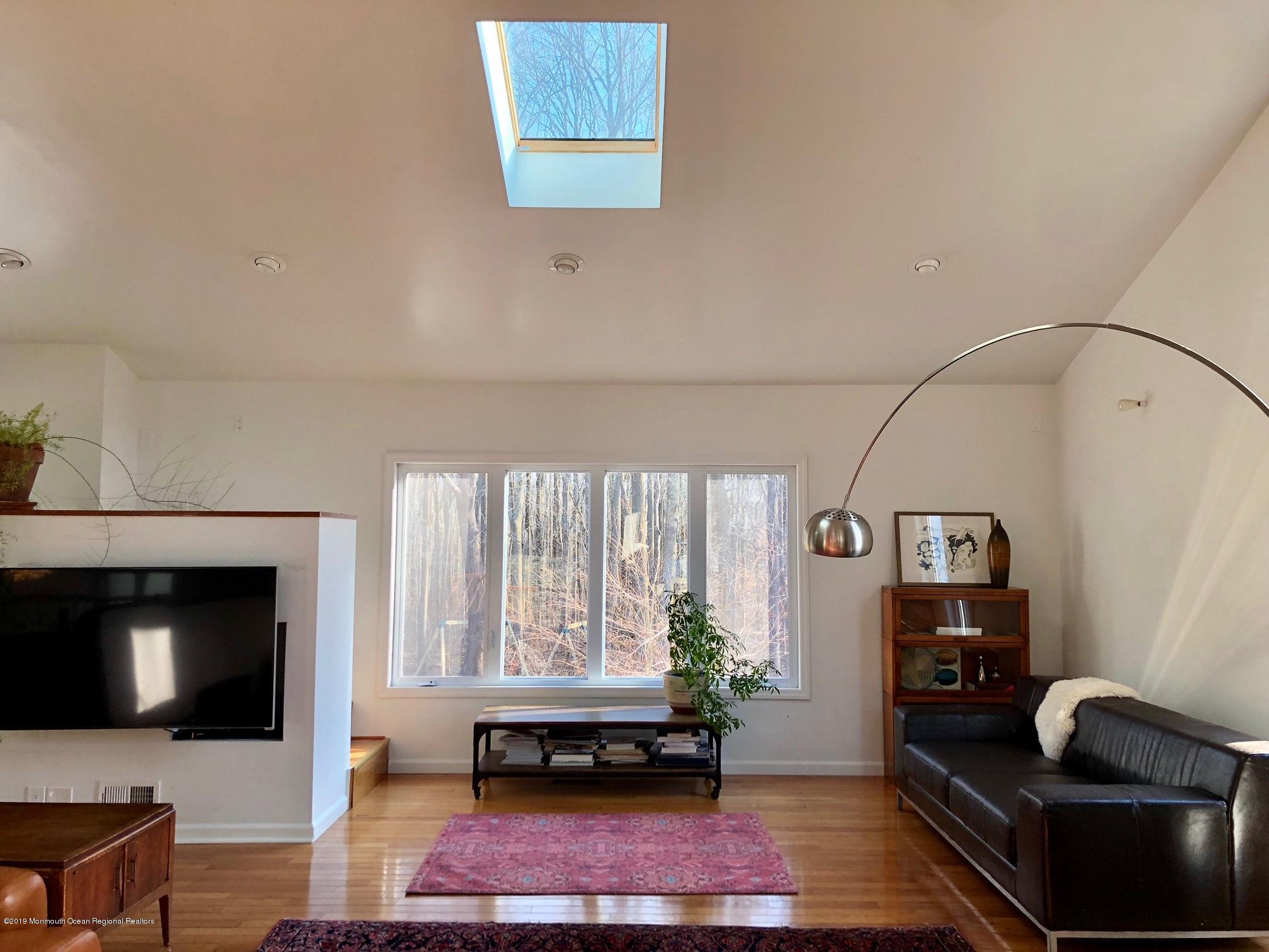 35 Pine Drive Roosevelt, NJ 08555 - Photo 17 of 32 Great Room 2