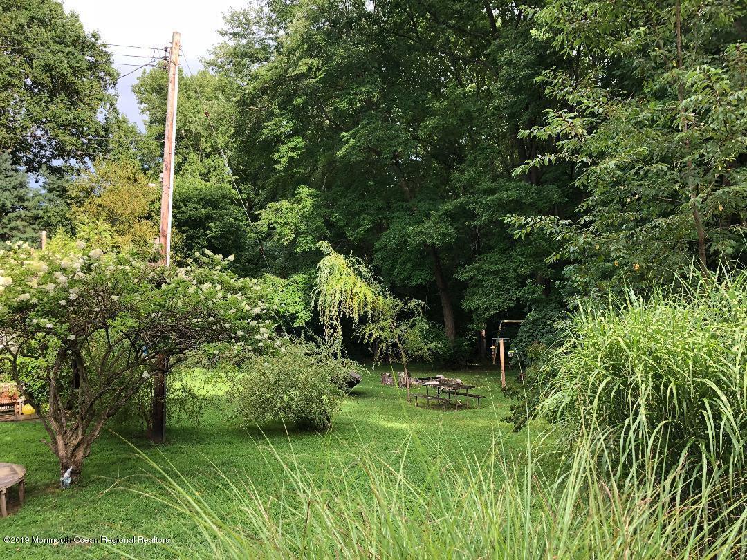 35 Pine Drive Roosevelt, NJ 08555 - Photo 26 of 32 35 Pine Drive Back Yard
