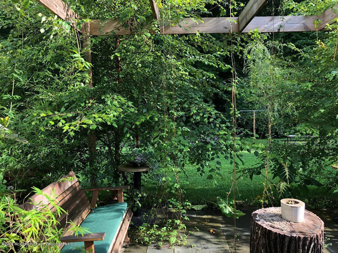 35 Pine Drive Roosevelt, NJ 08555 - Photo 27 of 32 35 Pine Drive Pergola