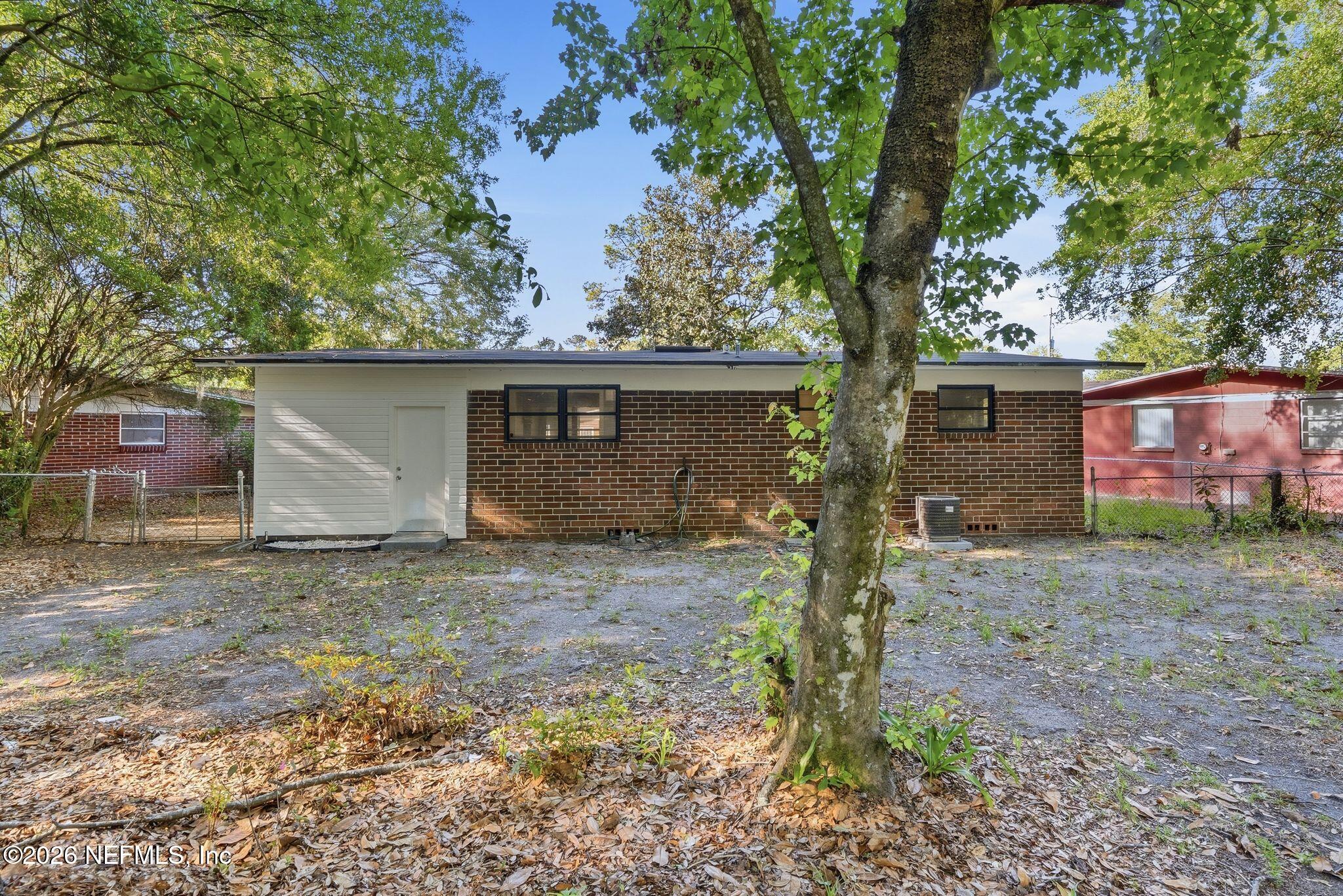 4207 Francis Road Jacksonville, FL 32209 - Photo 29 of 32 28_STA00824