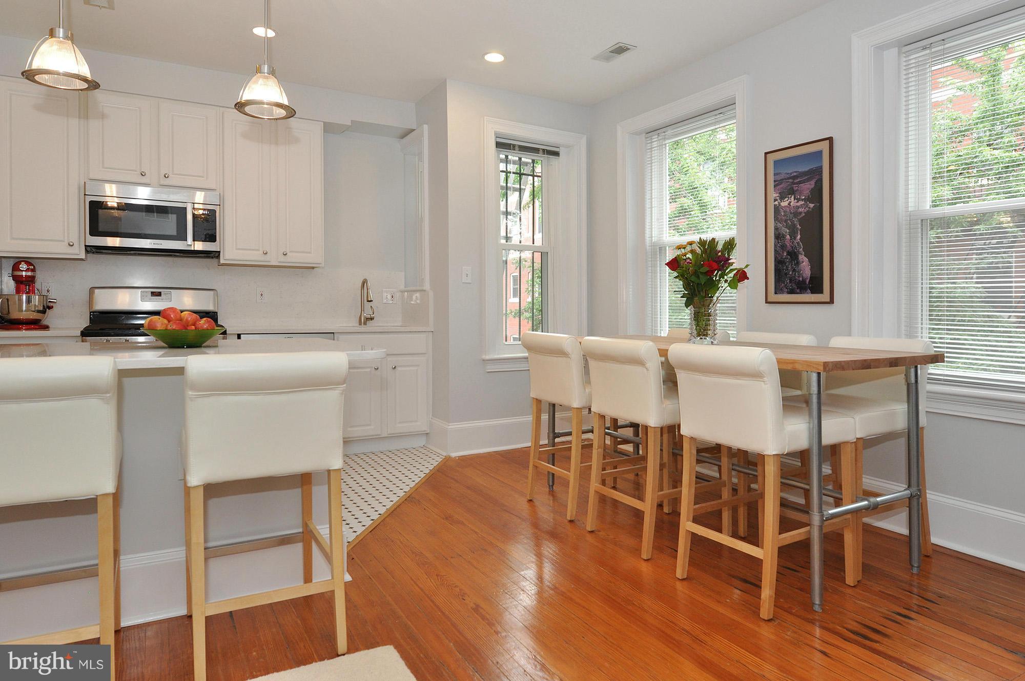 1423 R Street Northwest, Unit 403 Washington, DC 20009 - Photo 13 of 28 Interior (General)