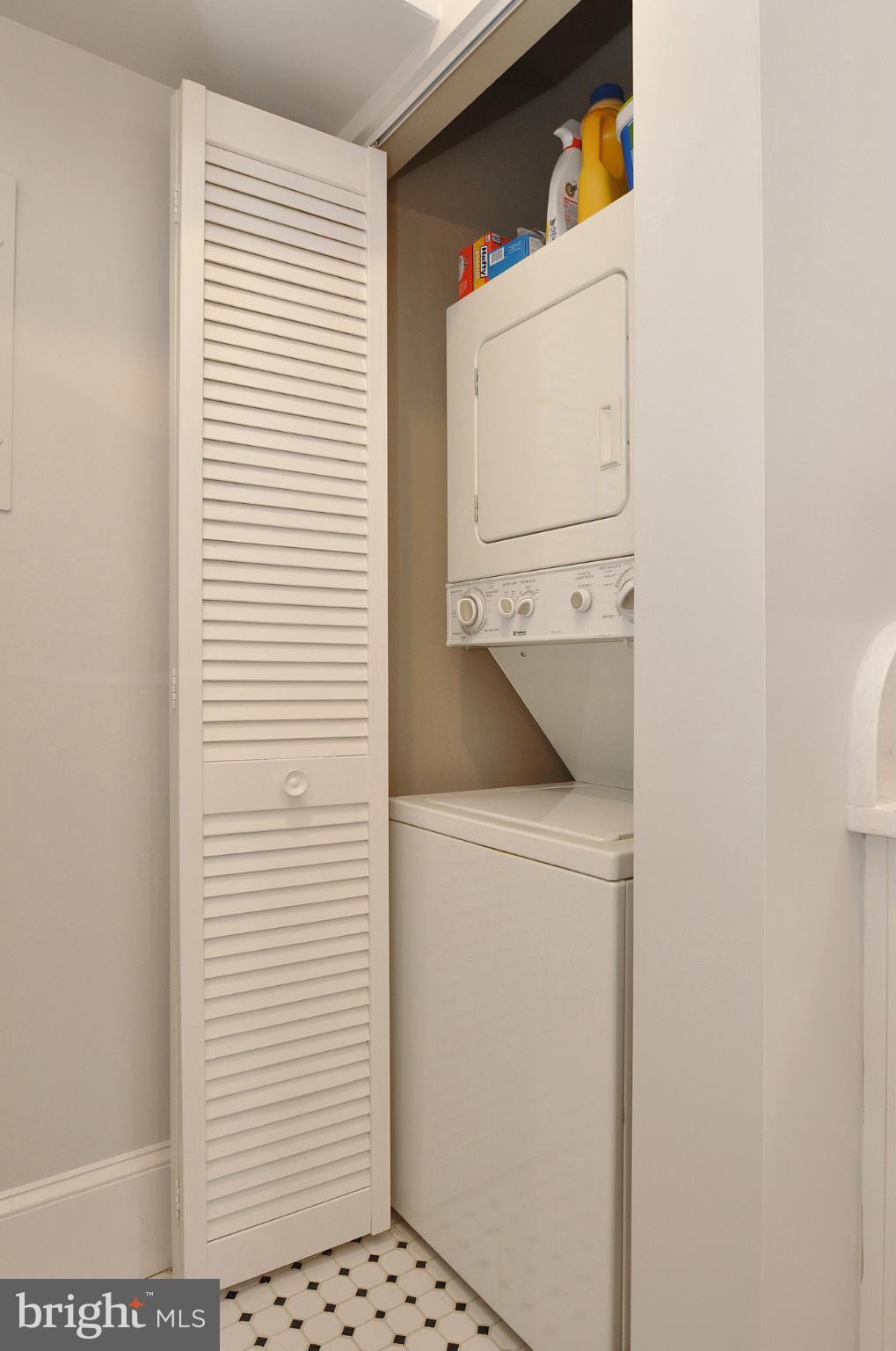 1423 R Street Northwest, Unit 403 Washington, DC 20009 - Photo 21 of 28 Interior (General)