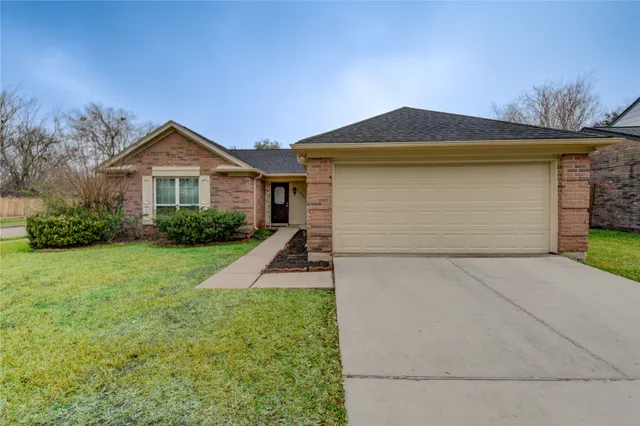 $2,250 | 2927 Great Lakes Avenue, Sugar Land, TX 77479