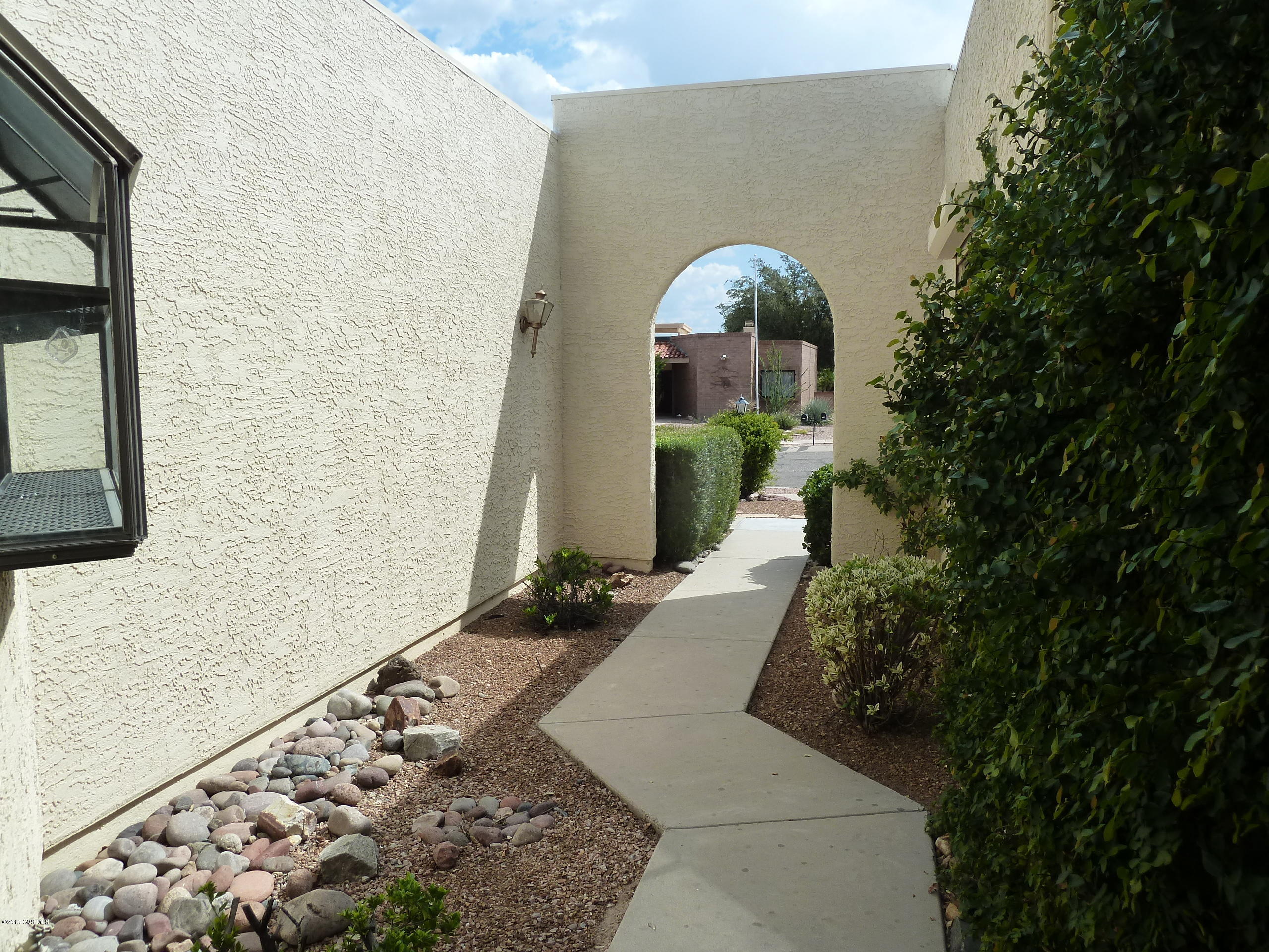 734 West Rio Moctezuma Green Valley, AZ 85614 - Photo 3 of 43 Gallery Image 3