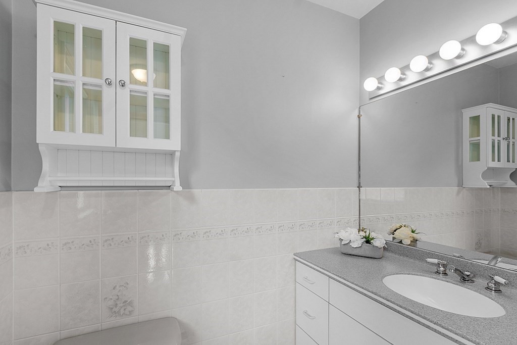 190 North Road Bedford, MA 01730 - Photo 19 of 37 Gallery Image 19