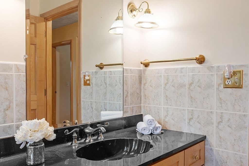 190 North Road Bedford, MA 01730 - Photo 22 of 37 Gallery Image 22