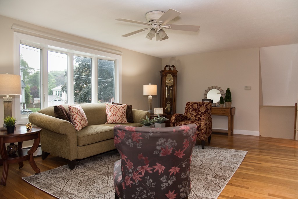 182 Boston Rock Road Melrose, MA 02176 - Photo 5 of 27 Gallery Image 5