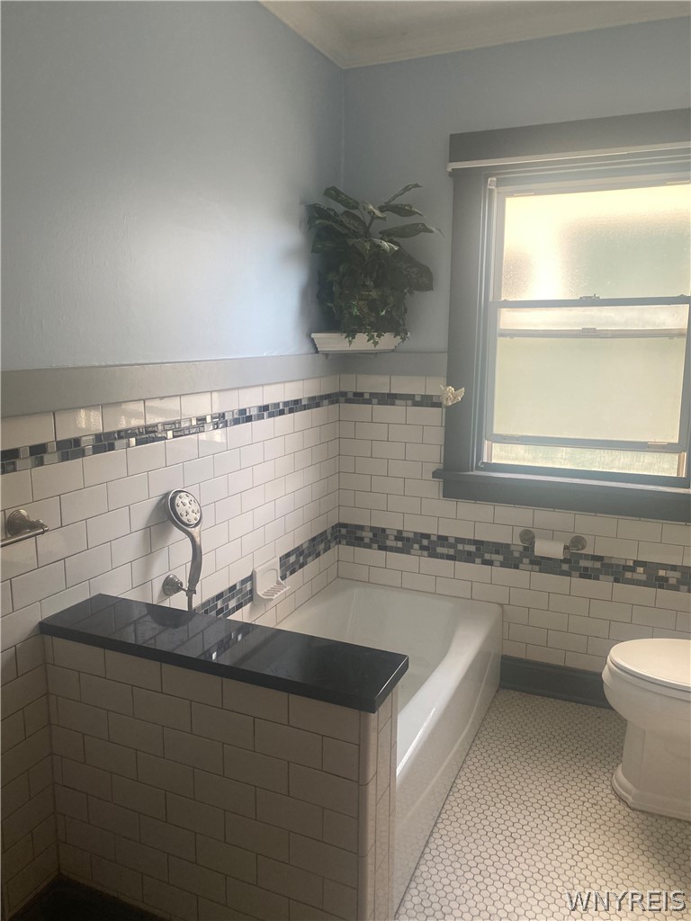 179 Donaldson Road Buffalo, NY 14208 - Photo 10 of 11 Bathroom