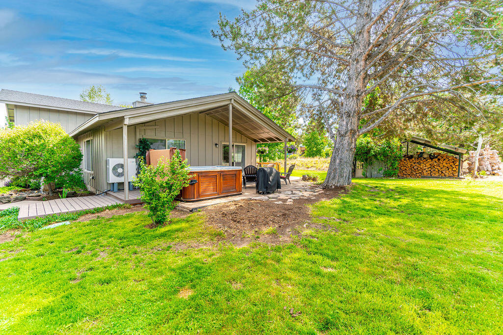 63480 Vogt Road Bend, OR 97701 - Photo 20 of 28 RileyVisuals-58
