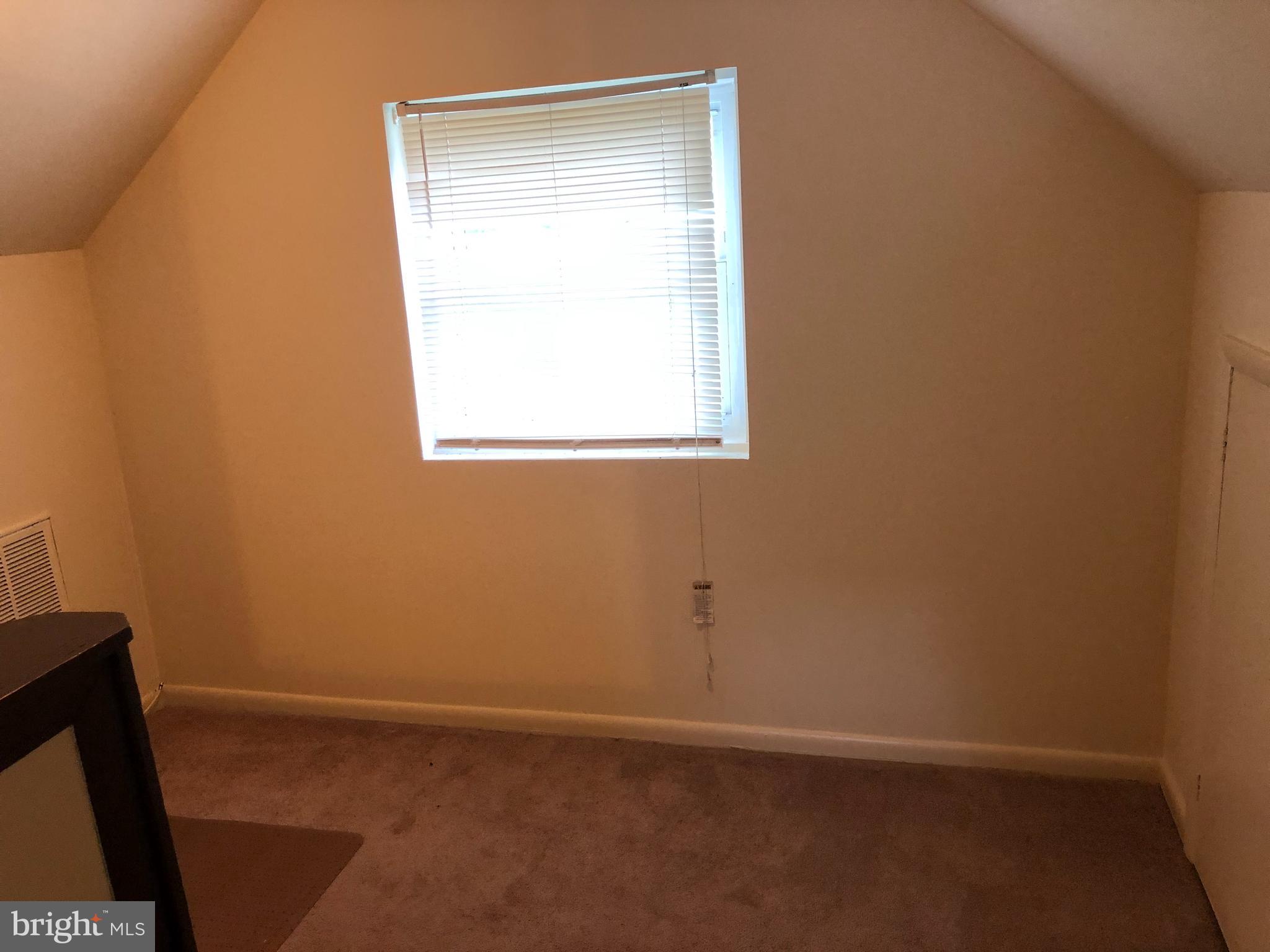 911 Brooke Road Capitol Heights, MD 20743 - Photo 14 of 16 OFFICE VIEW