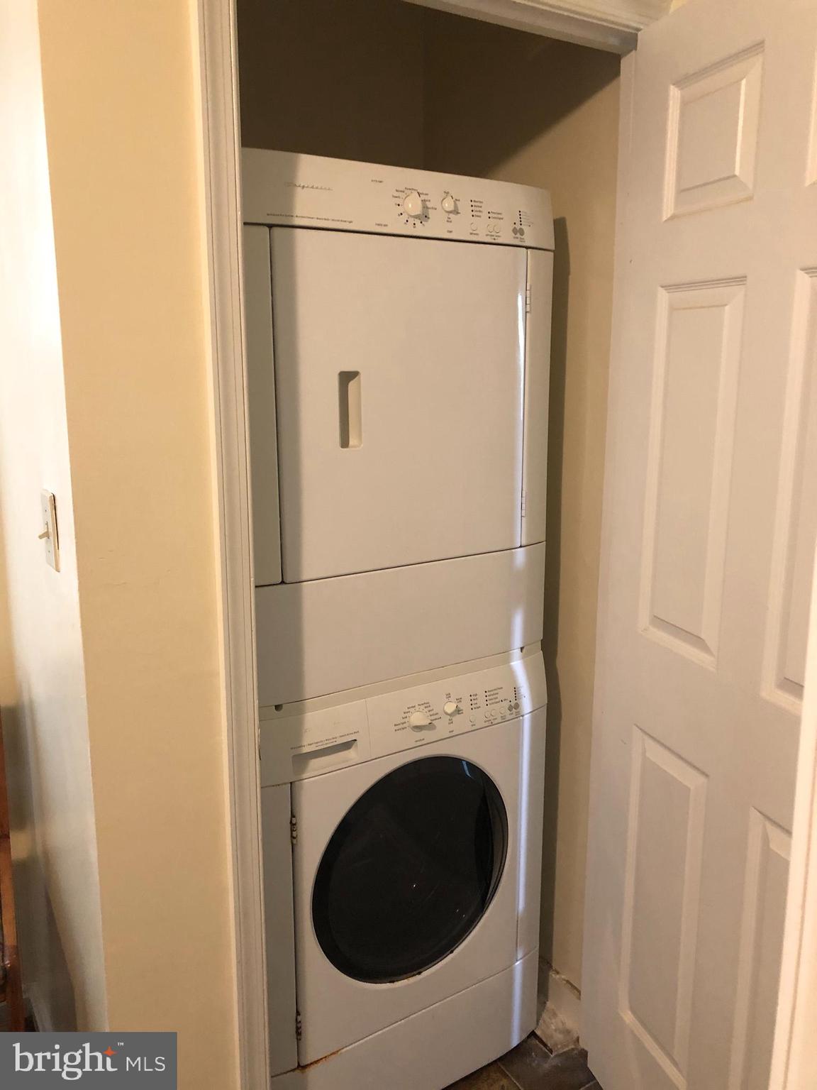 911 Brooke Road Capitol Heights, MD 20743 - Photo 16 of 16 WASHER / DRYER