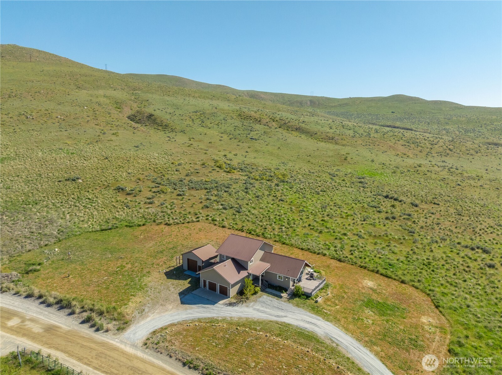 552 Bill Shaw Road Pateros, WA 98846 - Photo 1 of 40