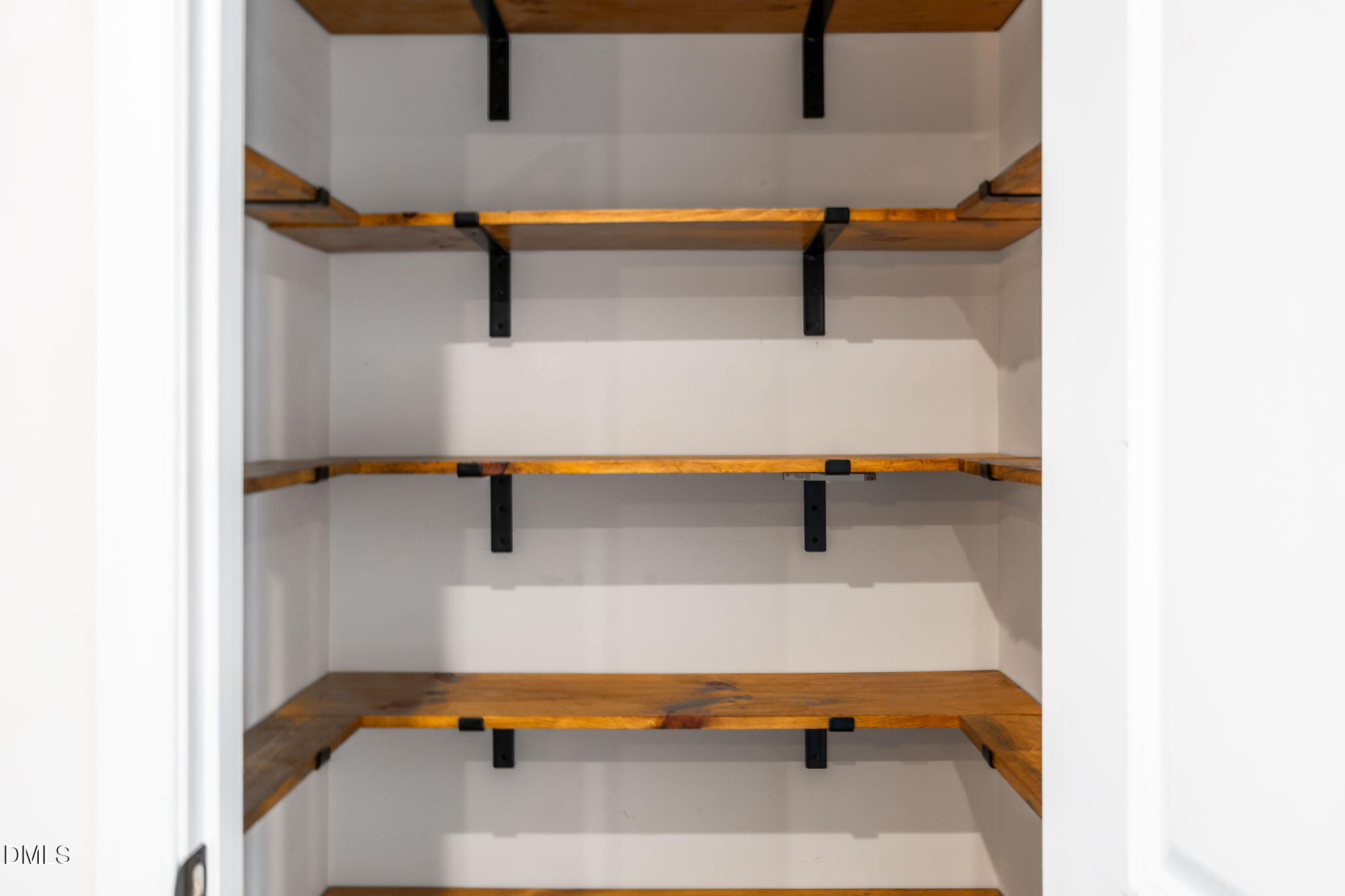 325 Amber Acorn Avenue Raleigh, NC 27603 - Photo 10 of 46 Pantry