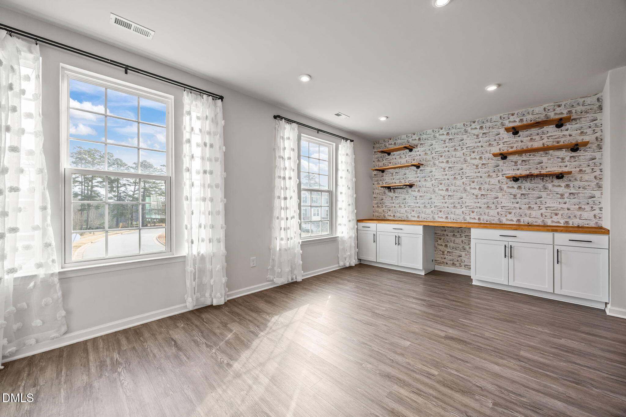 325 Amber Acorn Avenue Raleigh, NC 27603 - Photo 14 of 46 Dining Area