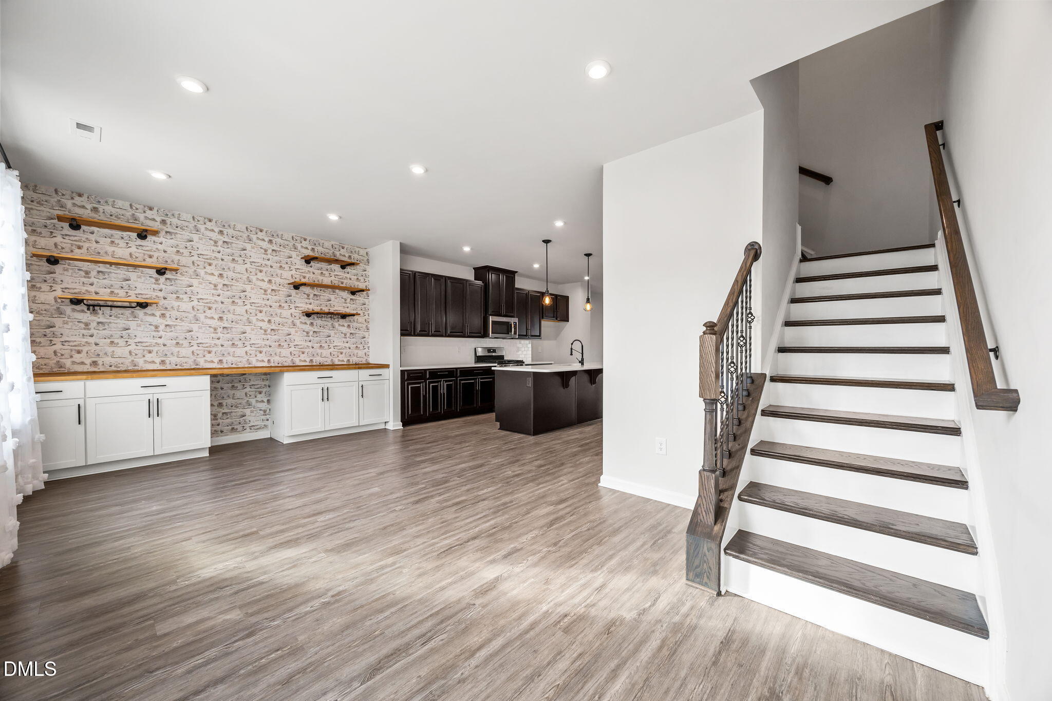 325 Amber Acorn Avenue Raleigh, NC 27603 - Photo 17 of 46 Landing