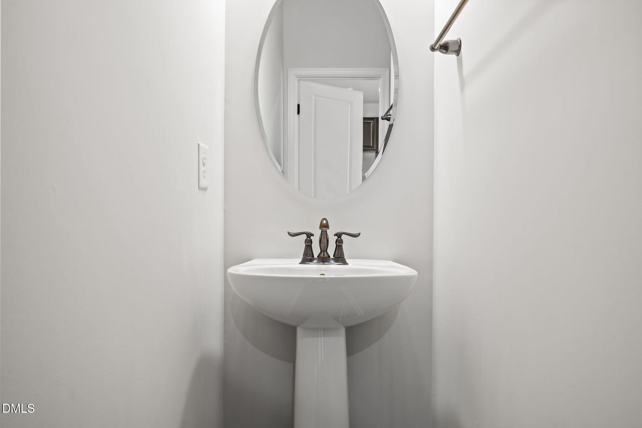 325 Amber Acorn Avenue Raleigh, NC 27603 - Photo 18 of 46 Powder Room